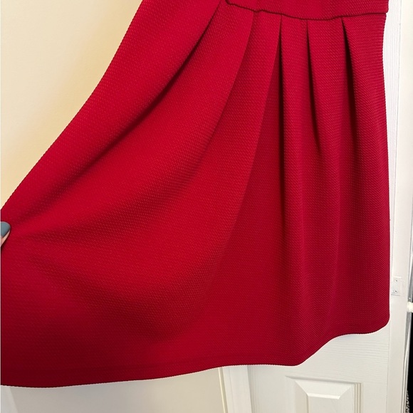 A Byer Red Dress - Beautiful - Picture 3 of 12